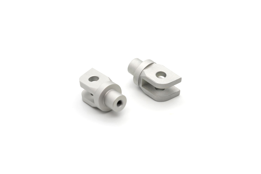Barracuda voetsteun adapter set voorzijde Triumph