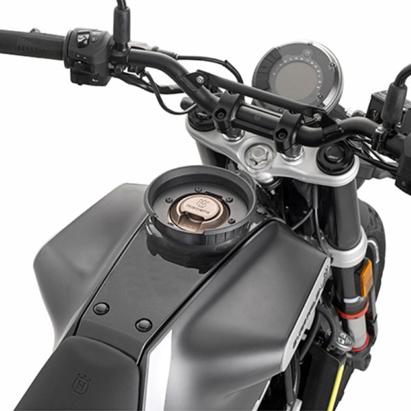 Givi Tankring BF57 voor Husqvarna Svartpilen 125 en 401 vanaf 2021
