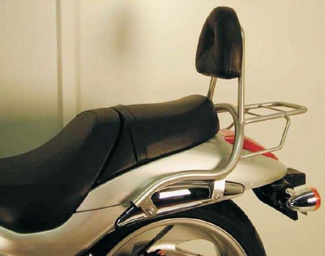 Hepco&Becker Sissybar met rekje chroom voor Suzuki M1800R Intruder vanaf 2006