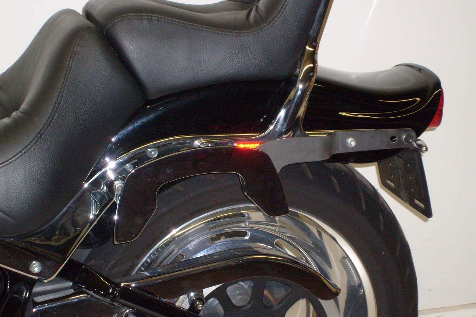 Hepco & Becker C-Bow tassendrager set chroom voor Harley Davidson FXSTC Softail Custom