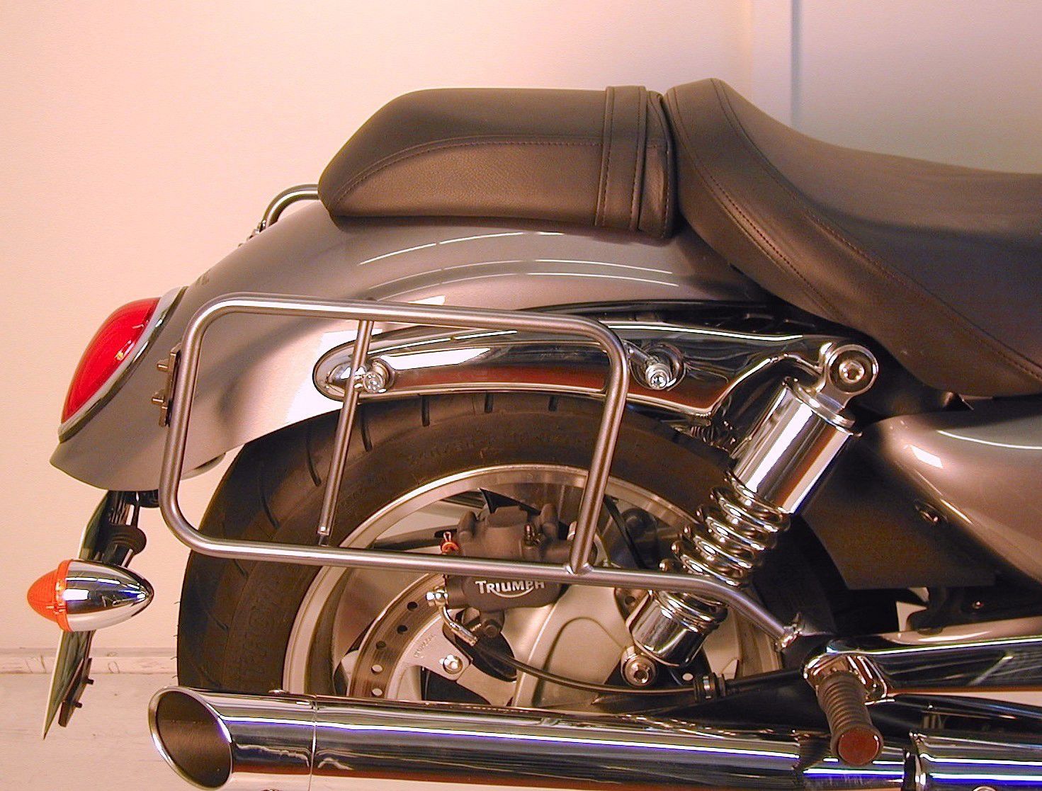 Hepco & Becker Kofferrek zwart Triumph ROCKET III Classic vanaf 2006 / ROCKET III Roadster vanaf 2011